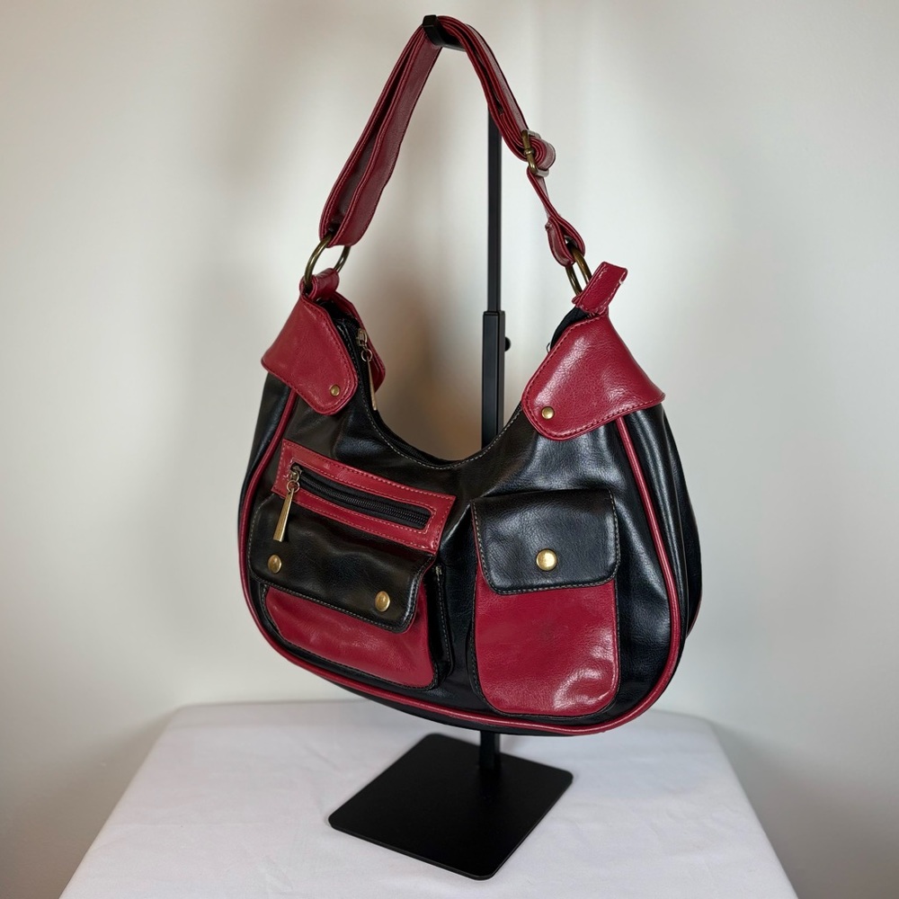 NIKKI MULTIPOCKET SHOULDER BAG